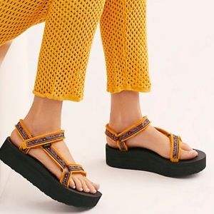 Flatform Sunflower Teva Sandals